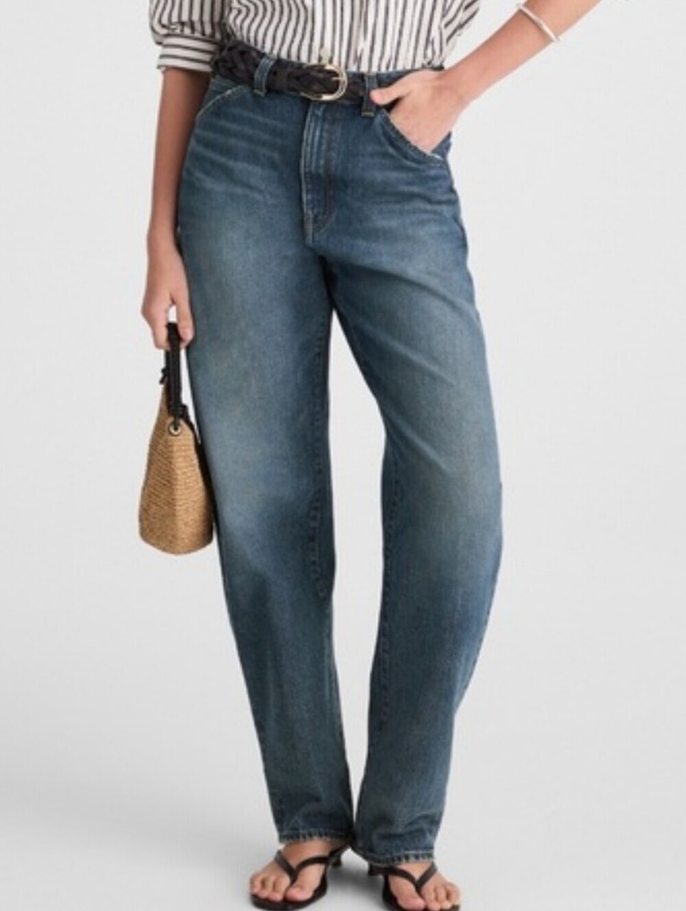 Madewell Balloon Barrel Jeans in Dark Blue Denim